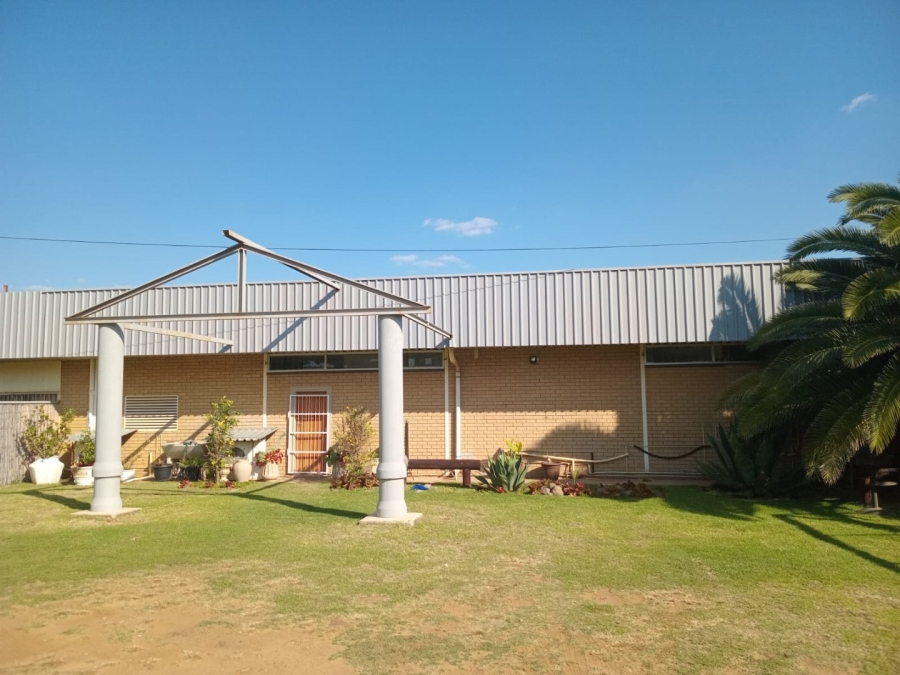  Bedroom Property for Sale in Hoopstad Free State